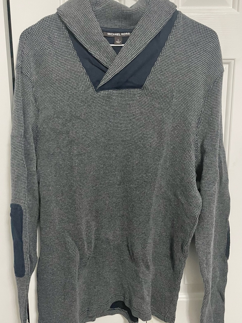 Michael Kors Men’s Navy and Gray V-Neck Waffle Knit Sweater